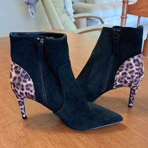 FLASH SALE Violet & Red Leather Upper 6